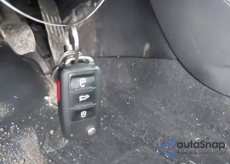 2014 Volkswagen Beetle 2.0L Tdi from USA, damaged, VIN 3VWRL7AT7EM610236